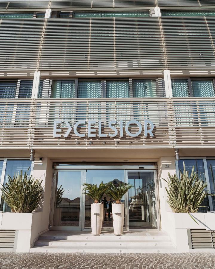 Excelsior Hotel, Spa & Lido Pesaro Luaran gambar
