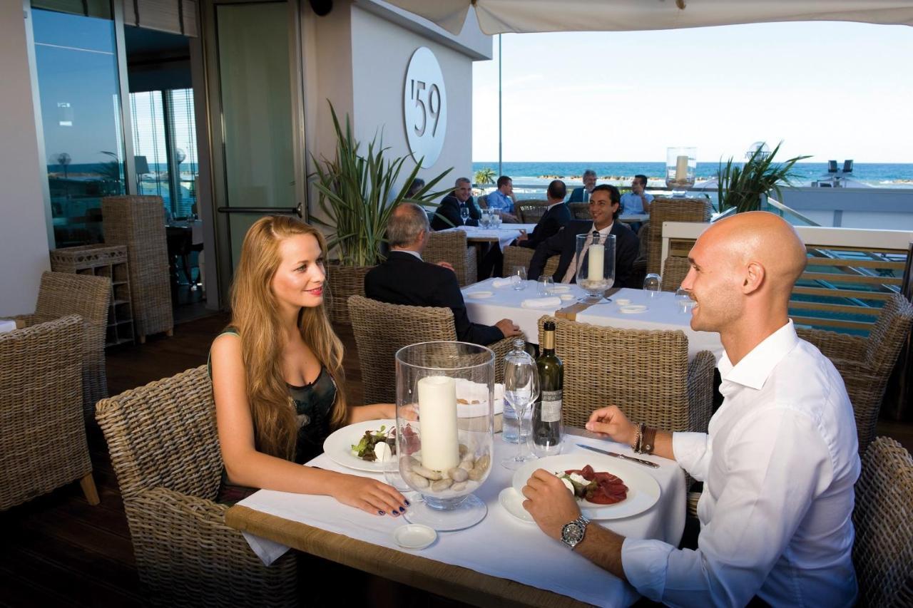 Excelsior Hotel, Spa & Lido Pesaro Luaran gambar