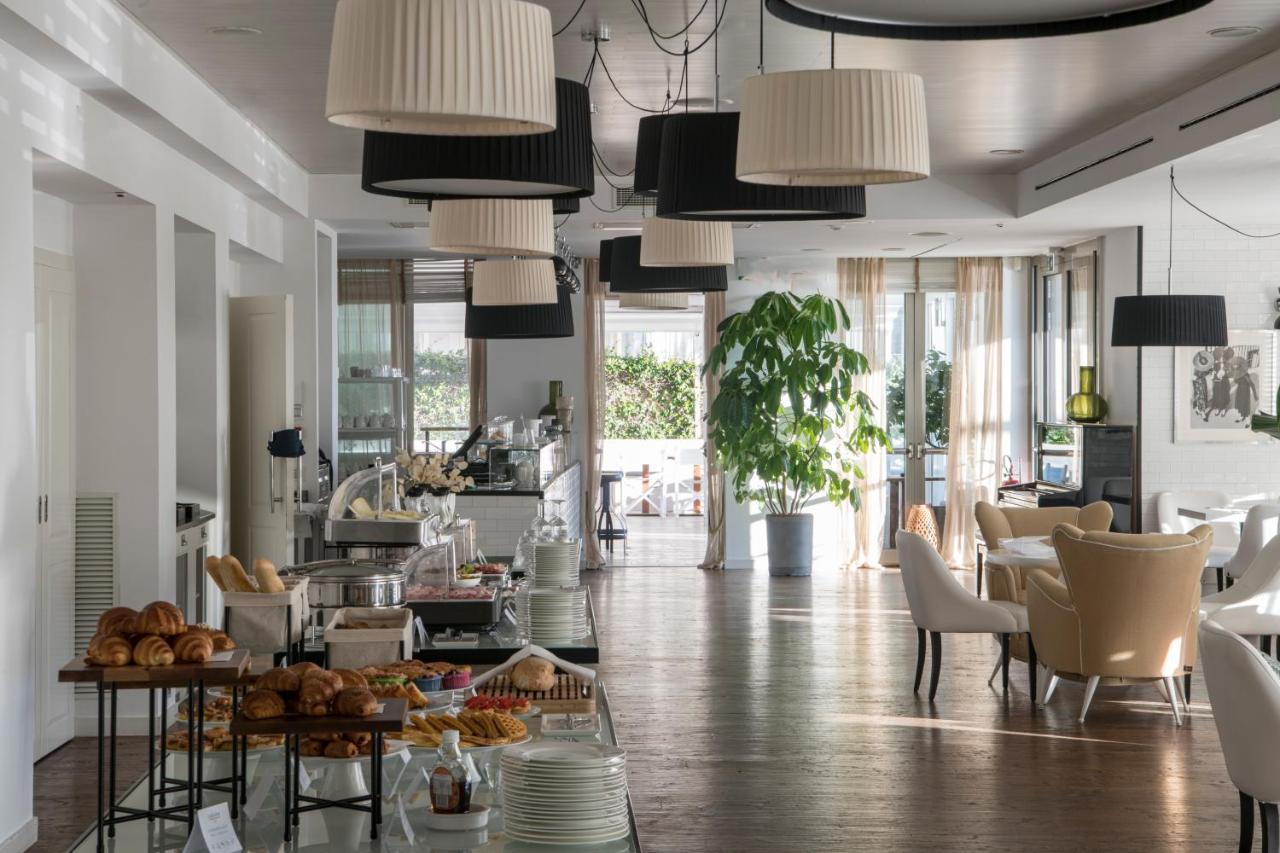 Excelsior Hotel, Spa & Lido Pesaro Luaran gambar