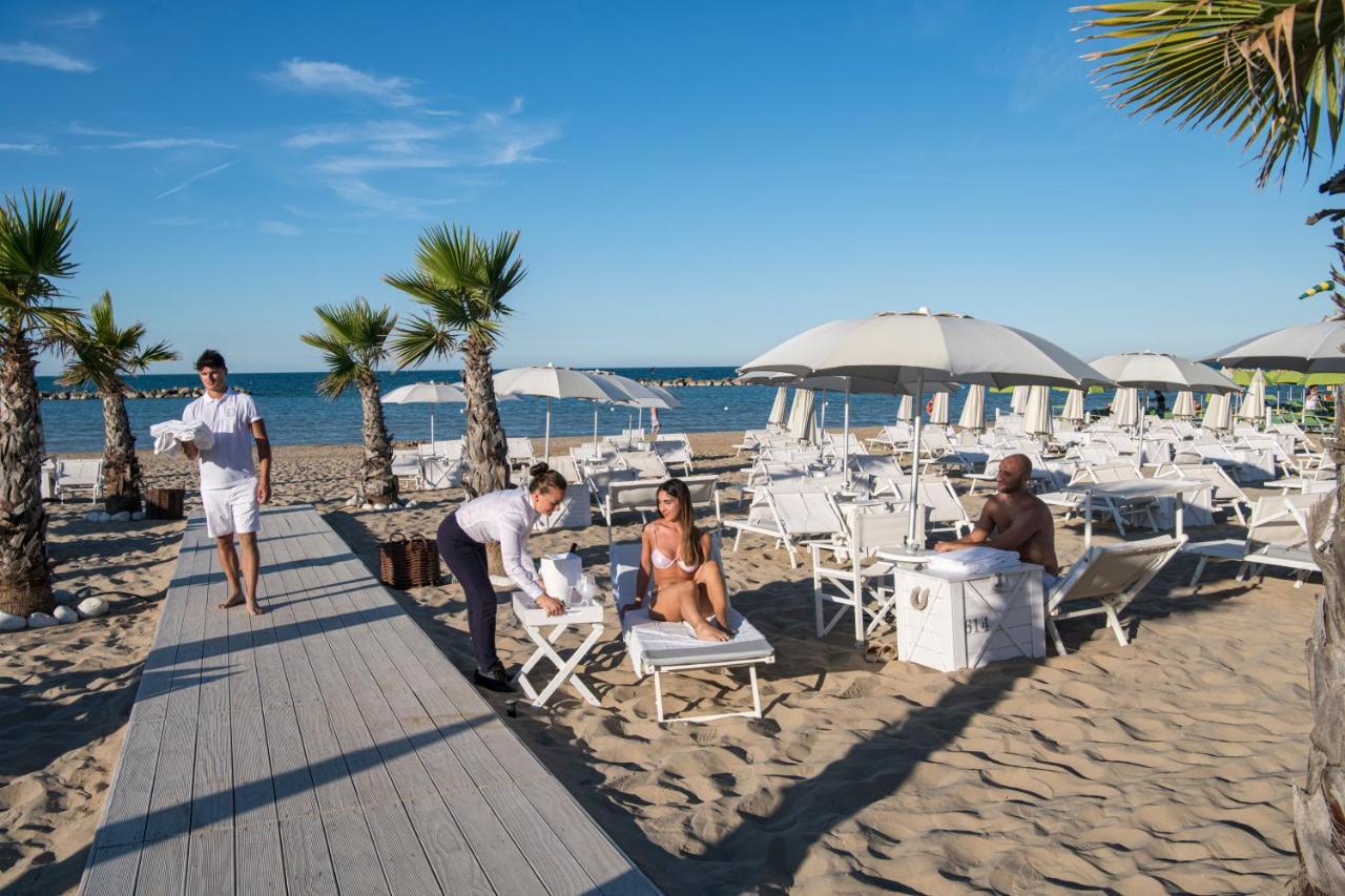 Excelsior Hotel, Spa & Lido Pesaro Luaran gambar