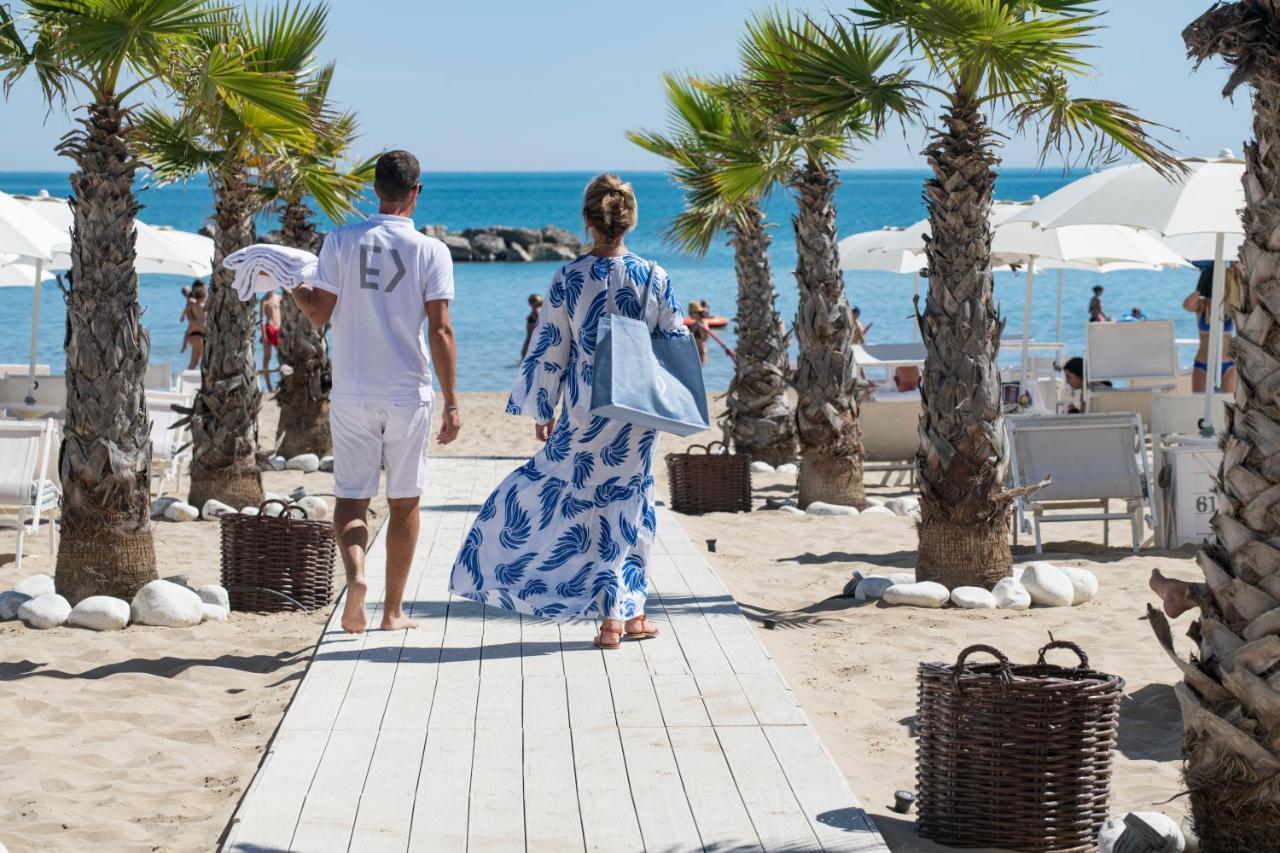 Excelsior Hotel, Spa & Lido Pesaro Luaran gambar