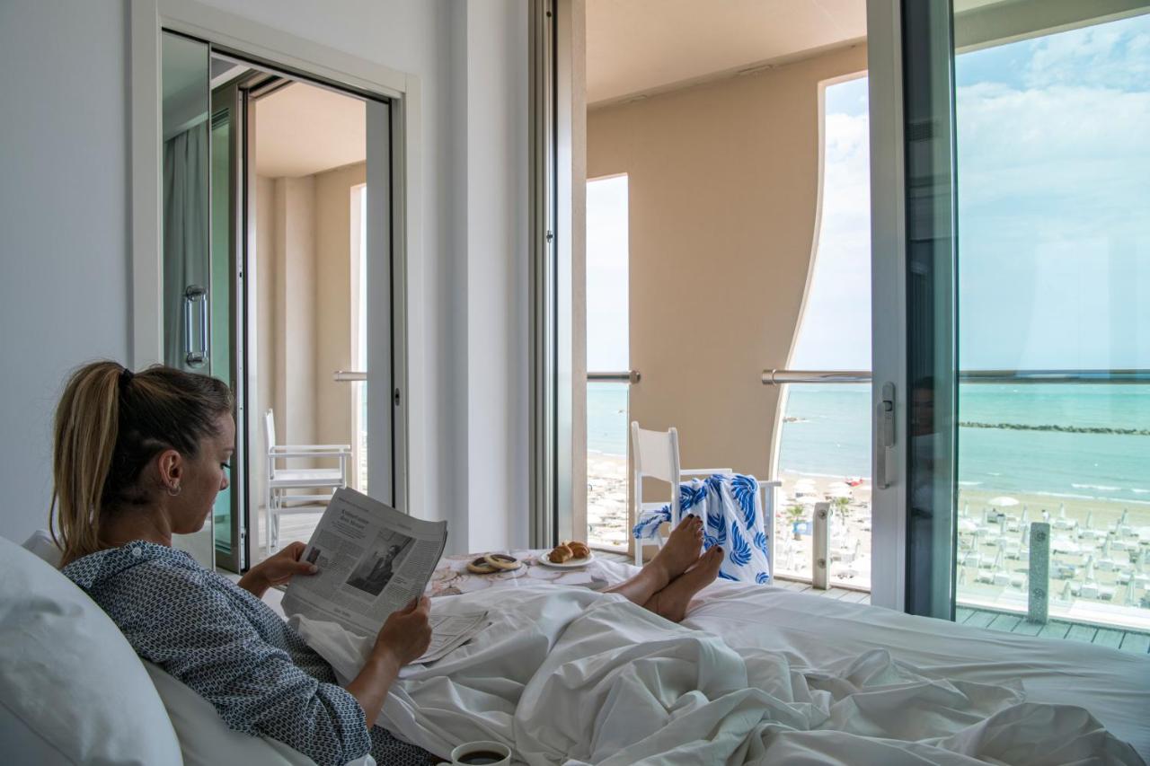 Excelsior Hotel, Spa & Lido Pesaro Luaran gambar