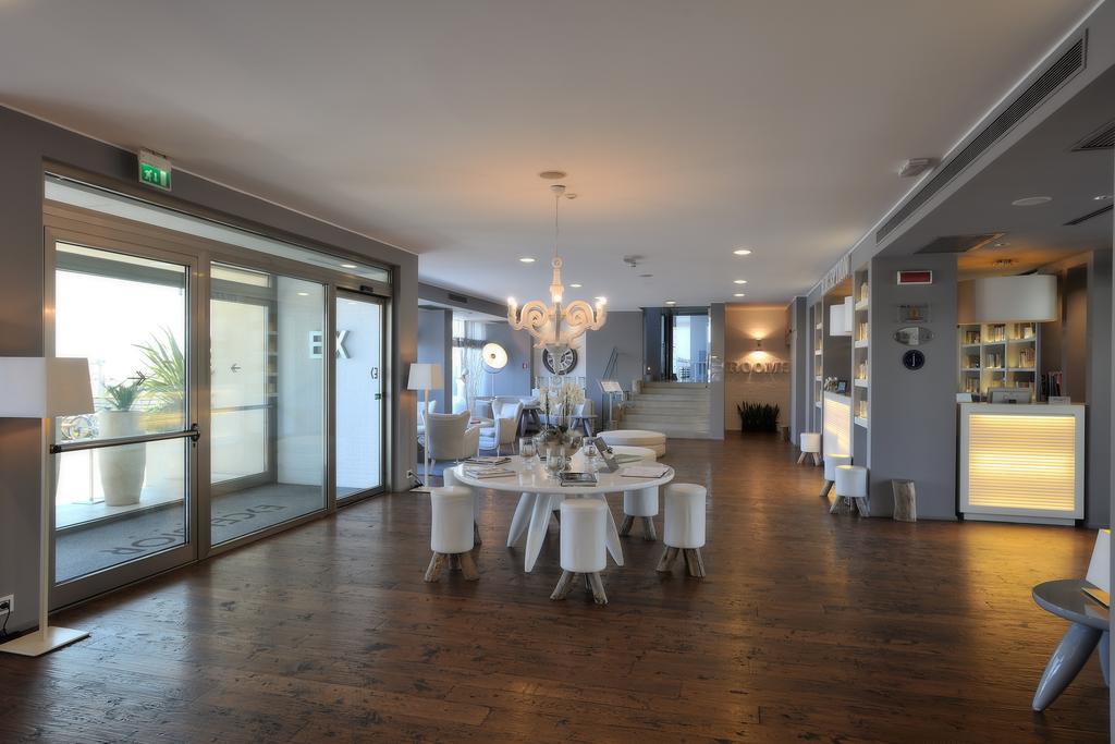 Excelsior Hotel, Spa & Lido Pesaro Luaran gambar