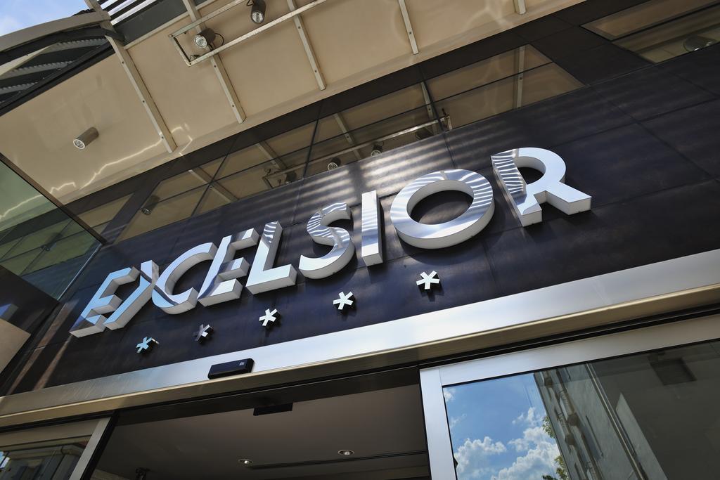 Excelsior Hotel, Spa & Lido Pesaro Luaran gambar