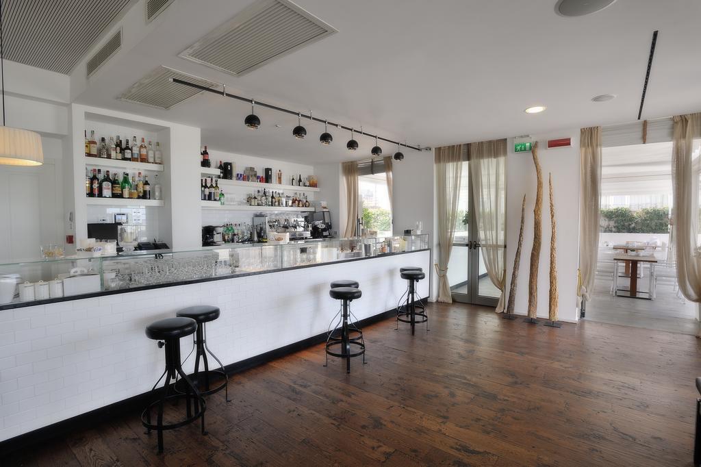Excelsior Hotel, Spa & Lido Pesaro Luaran gambar