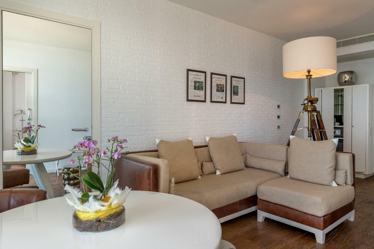 Excelsior Hotel, Spa & Lido Pesaro Luaran gambar